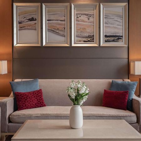 Doubletree By Hilton Guangzhou-Free Shuttle Bus To Canton Fair Complex & Overseas Buyer Registration Services During Canton Fair Period Exteriör bild