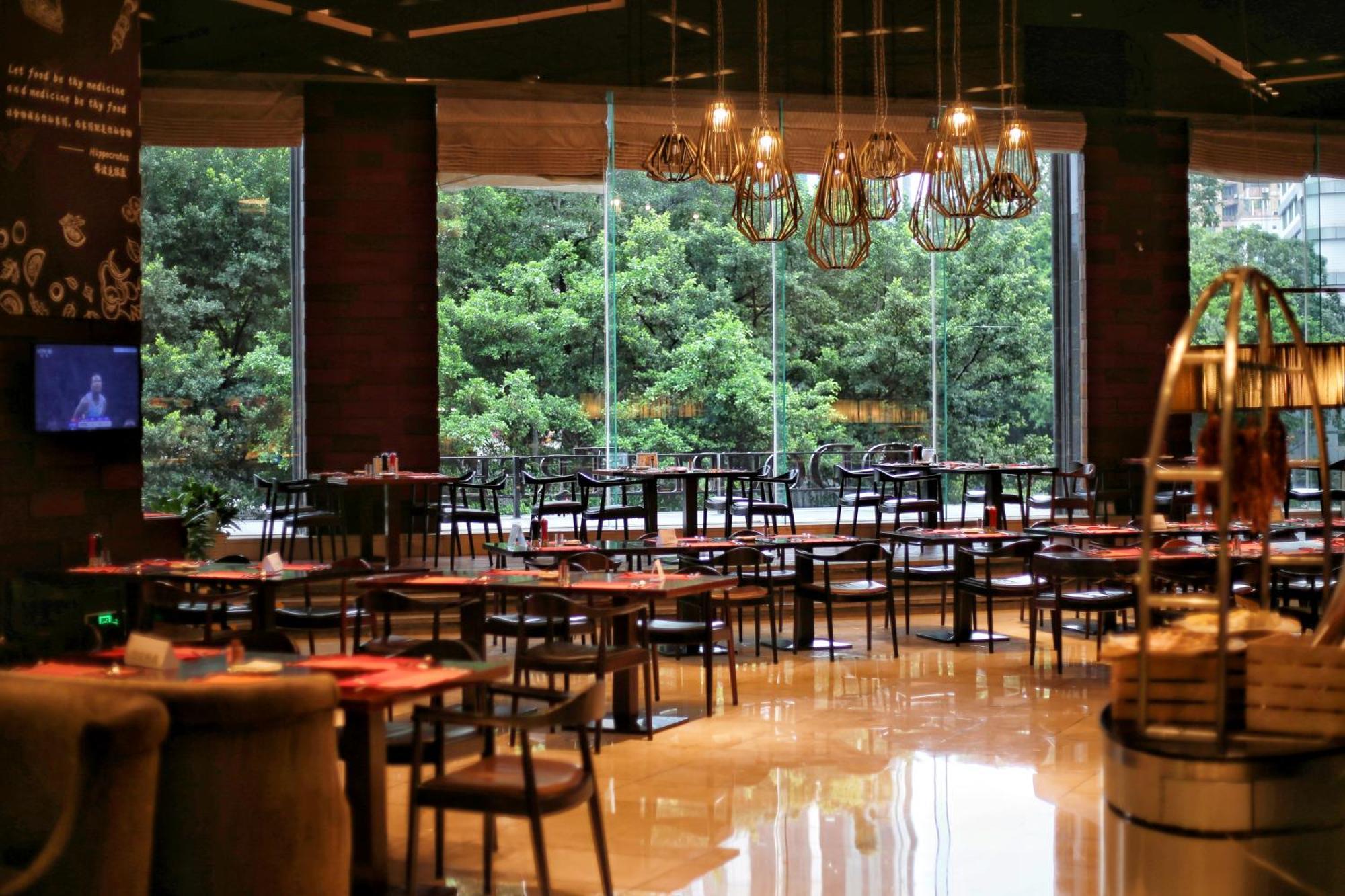Doubletree By Hilton Guangzhou-Free Shuttle Bus To Canton Fair Complex & Overseas Buyer Registration Services During Canton Fair Period Exteriör bild
