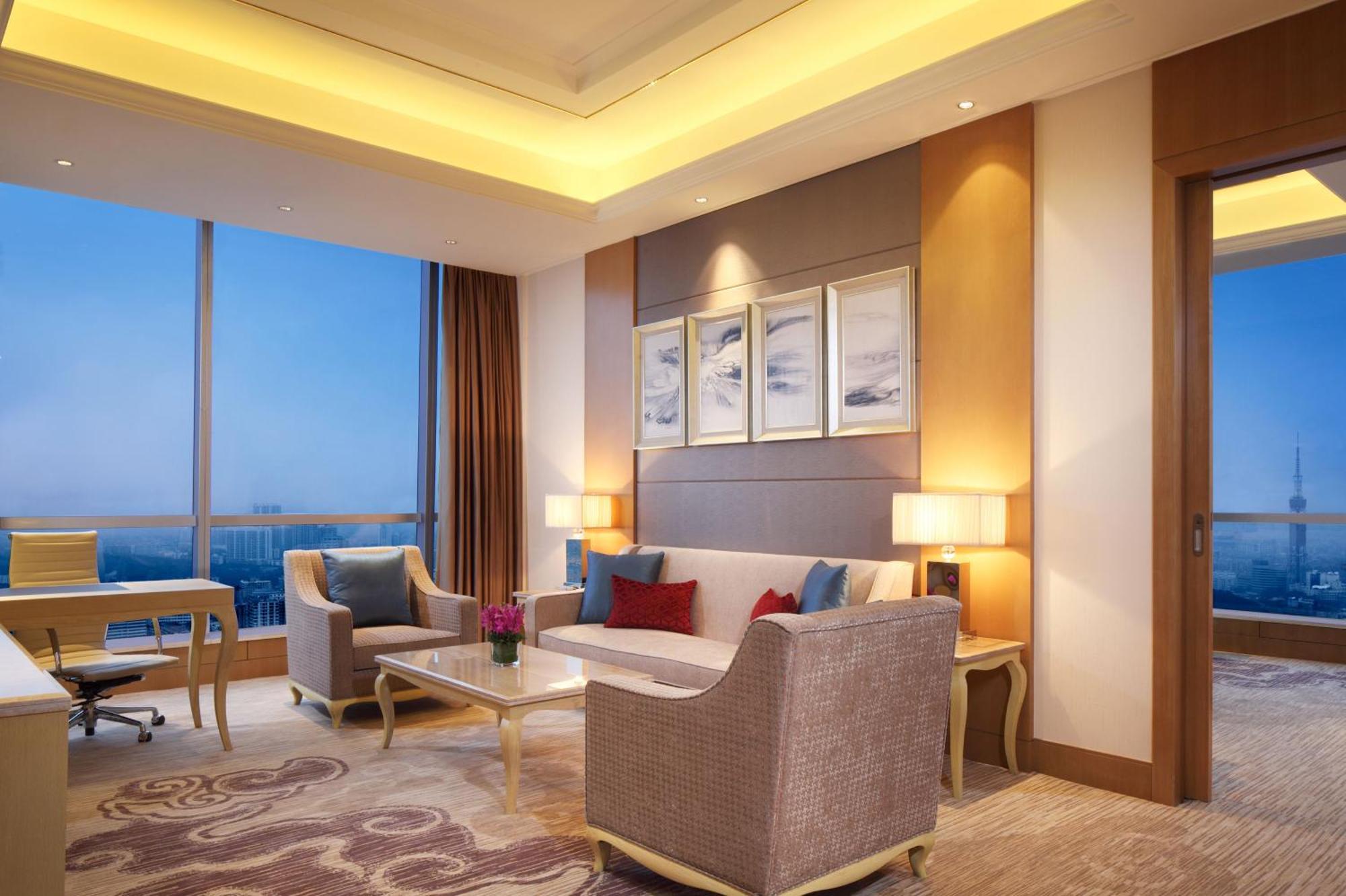 Doubletree By Hilton Guangzhou-Free Shuttle Bus To Canton Fair Complex & Overseas Buyer Registration Services During Canton Fair Period Exteriör bild