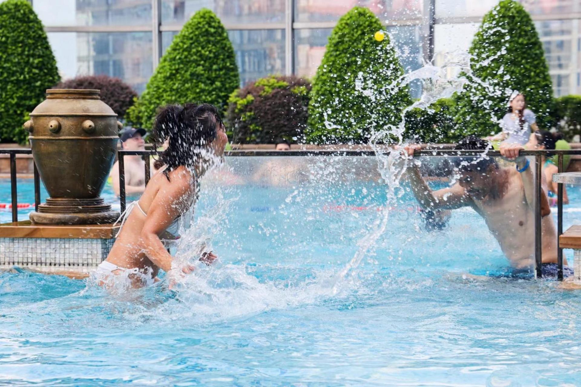 Doubletree By Hilton Guangzhou-Free Shuttle Bus To Canton Fair Complex & Overseas Buyer Registration Services During Canton Fair Period Exteriör bild