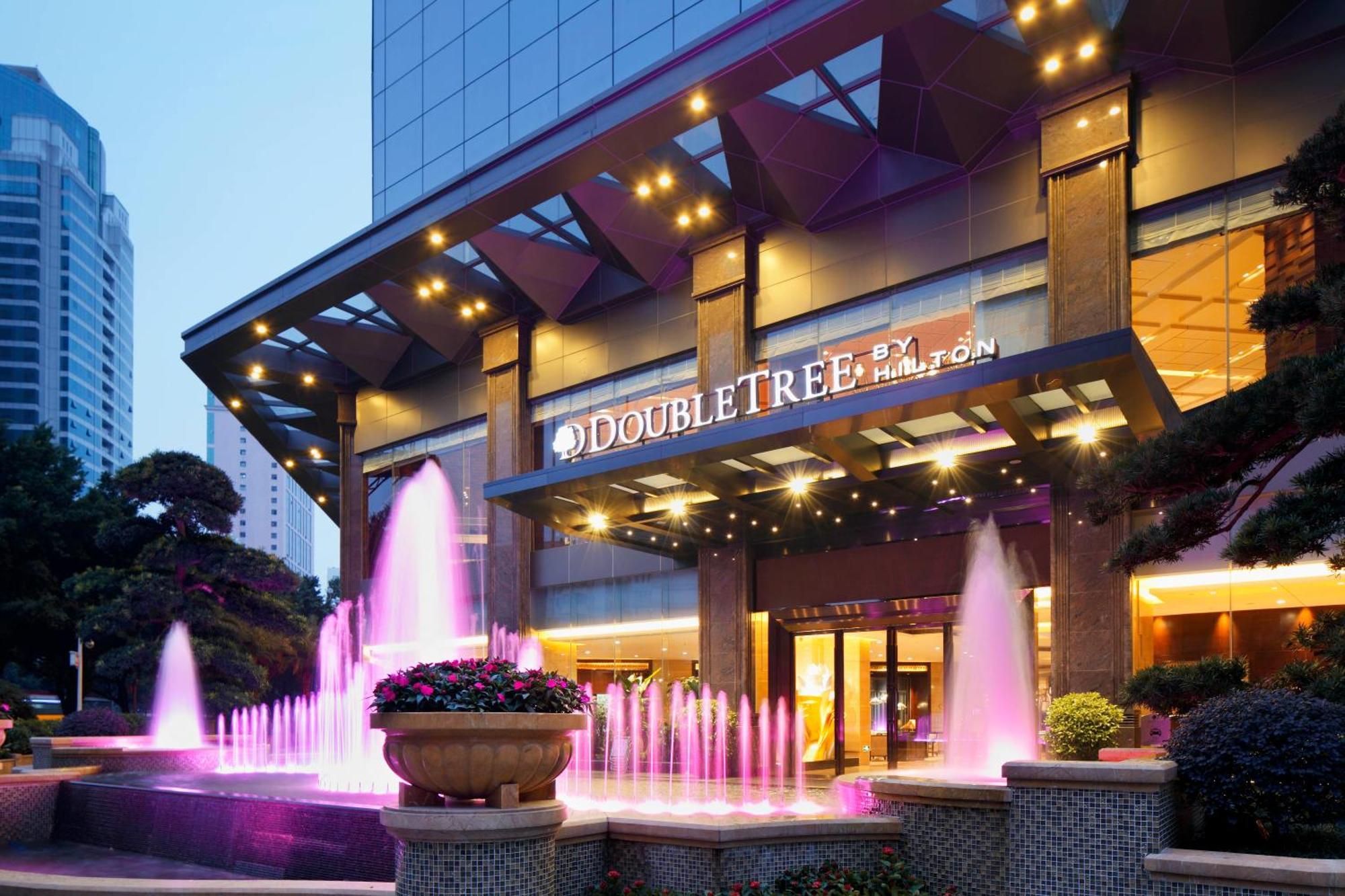 Doubletree By Hilton Guangzhou-Free Shuttle Bus To Canton Fair Complex & Overseas Buyer Registration Services During Canton Fair Period Exteriör bild