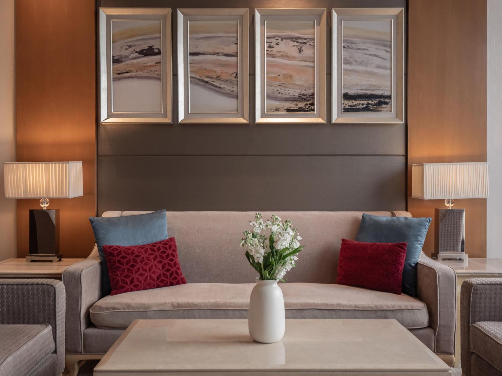 Doubletree By Hilton Guangzhou-Free Shuttle Bus To Canton Fair Complex & Overseas Buyer Registration Services During Canton Fair Period Exteriör bild