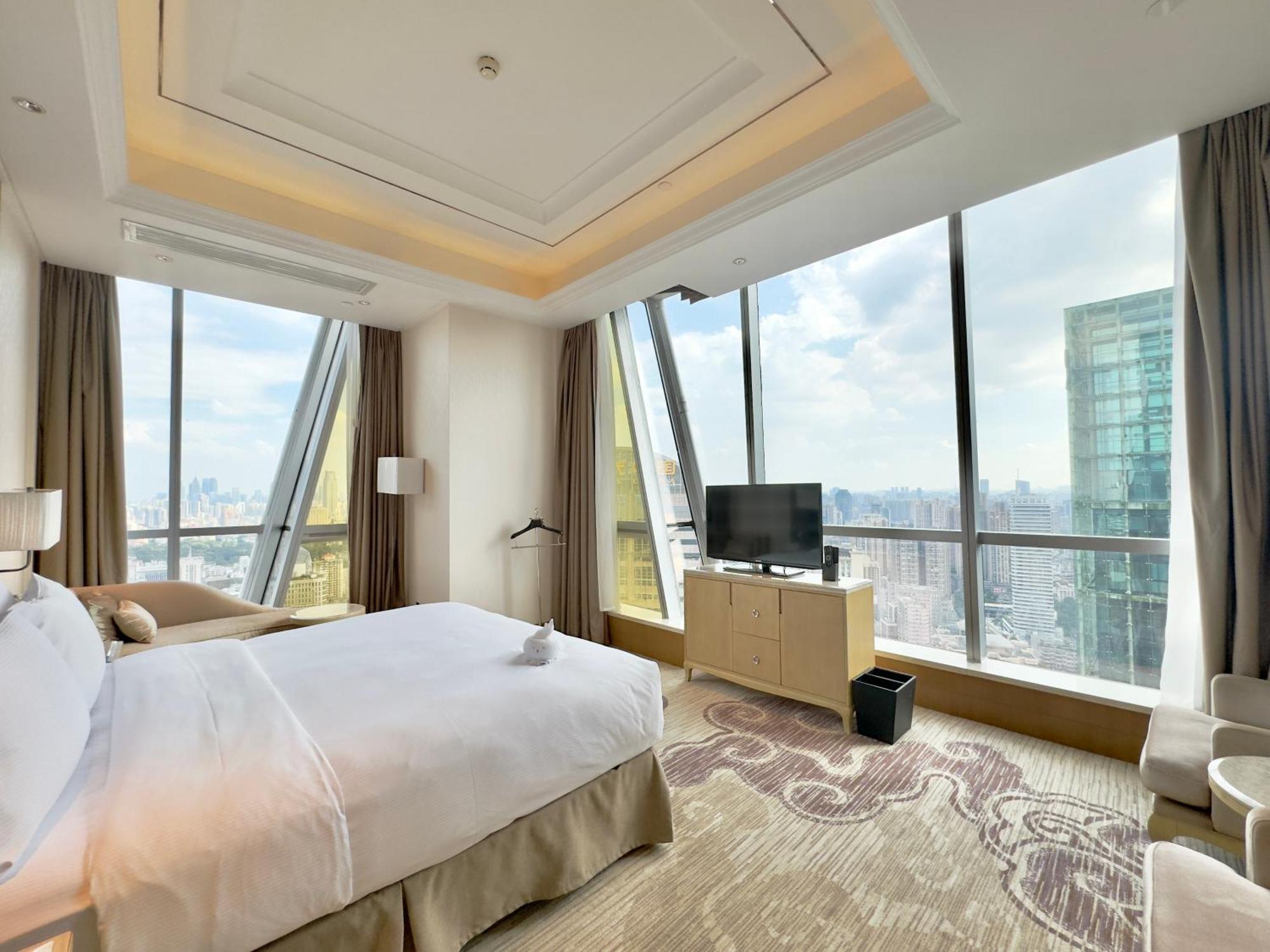 Doubletree By Hilton Guangzhou-Free Shuttle Bus To Canton Fair Complex & Overseas Buyer Registration Services During Canton Fair Period Exteriör bild